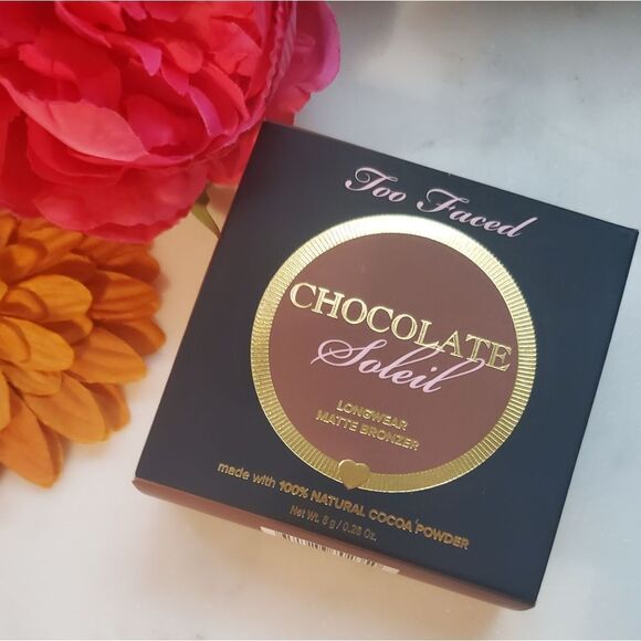 Too Faced Matte Chocolate Bronzer in Chocolate Soleil - Picture 10 of 16